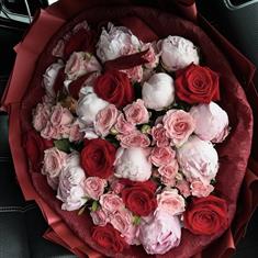 Red Rose &amp; Pink Peonies Boquet