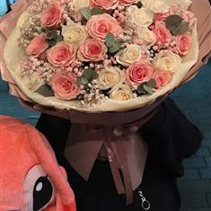 24 White &amp; Pink Roses Boquet