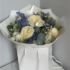 White &amp; Blue Boquet