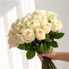 50 White Roses