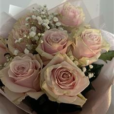 6 Pink Roses
