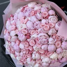 XXXL Peonies and Spray Roses Boquet