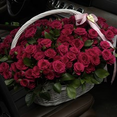 Hot Pink Spray Roses Basket